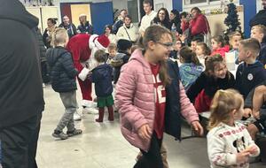 Le père Noël présent au gouter de l'US Coutras