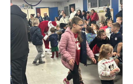 Le père Noël présent au gouter de l'US Coutras